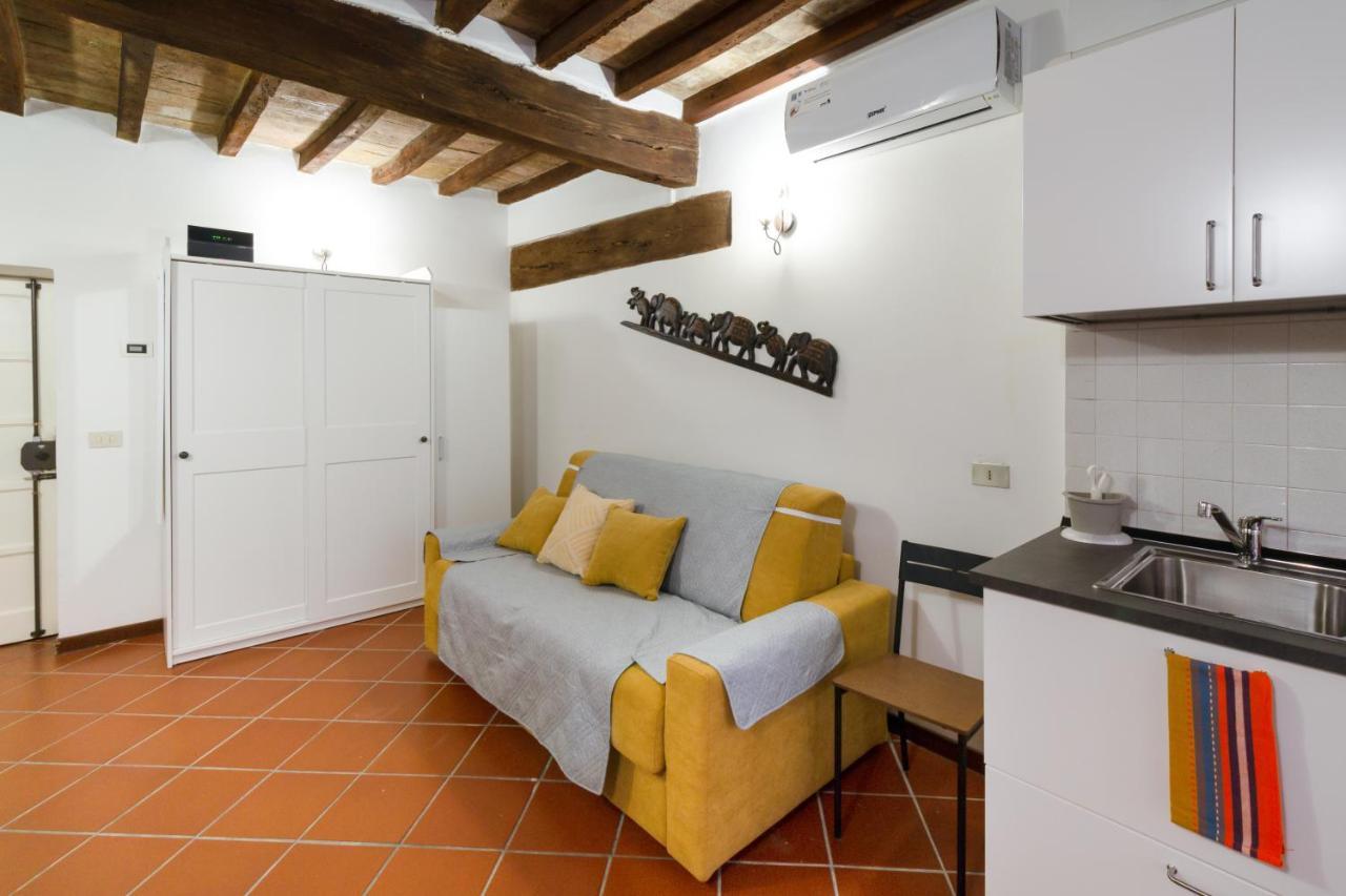 Apartment Portici Antichi Monolocale A 5 Min Dal Duomo Parma