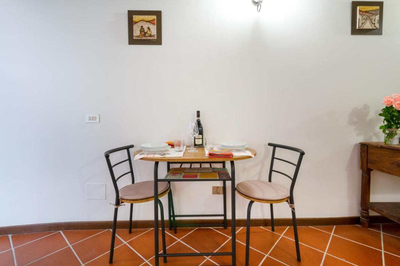 Apartment Portici Antichi Monolocale A 5 Min Dal Duomo